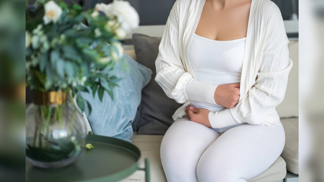 La mucosa gástrica se inflama, presenta enrojecimiento o pequeñas hemorragias es porque se padece de gastritis. Foto: Getty Images.