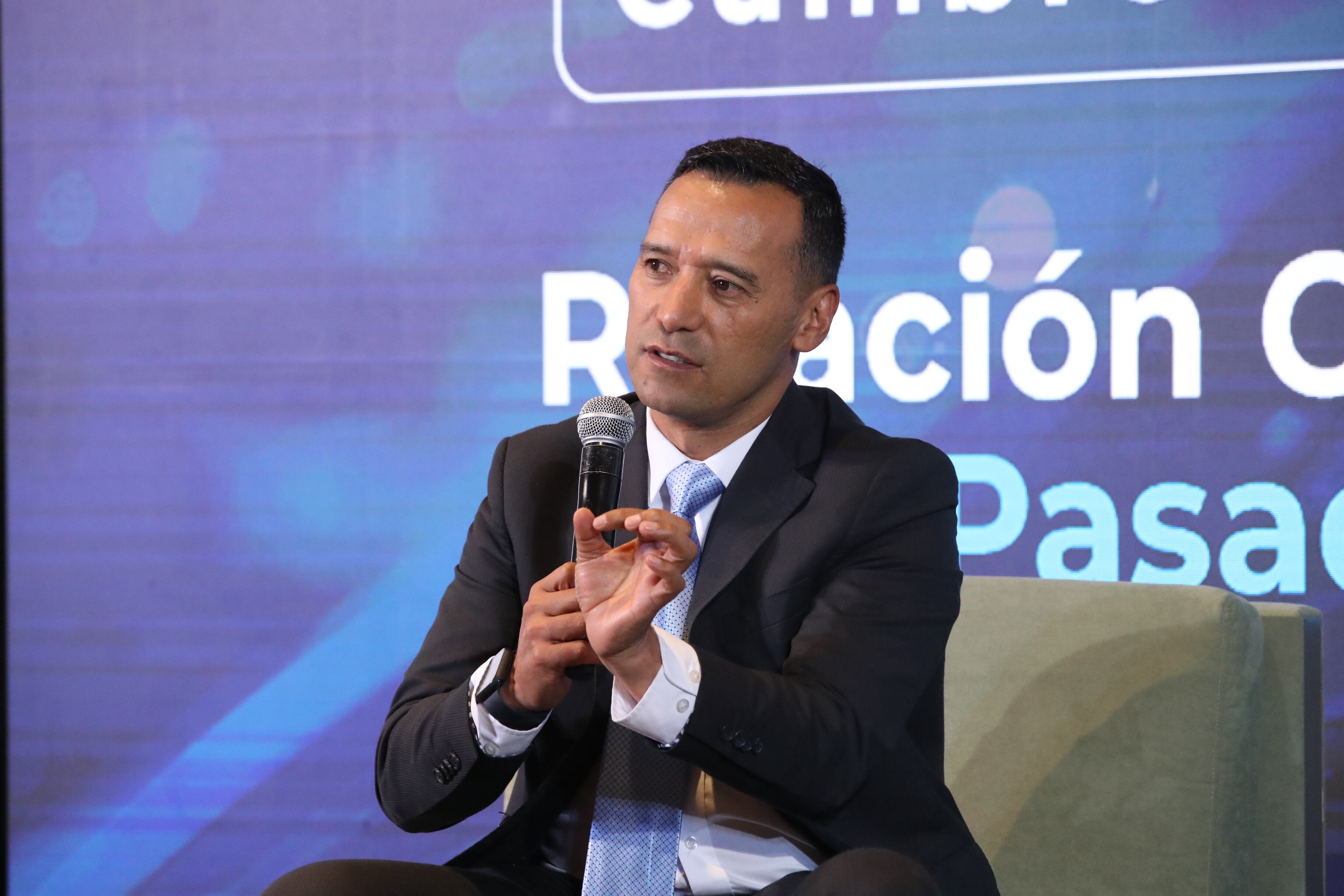 Seguridad y Defensa Nacional: Estrategia para garantizar la gobernabilidad

 

Participantes

General Pedro Sánchez, ministro de Defensa

Angela Buitrago, ministra de Justicia

Moderador: Fernando Quijano – Director La República