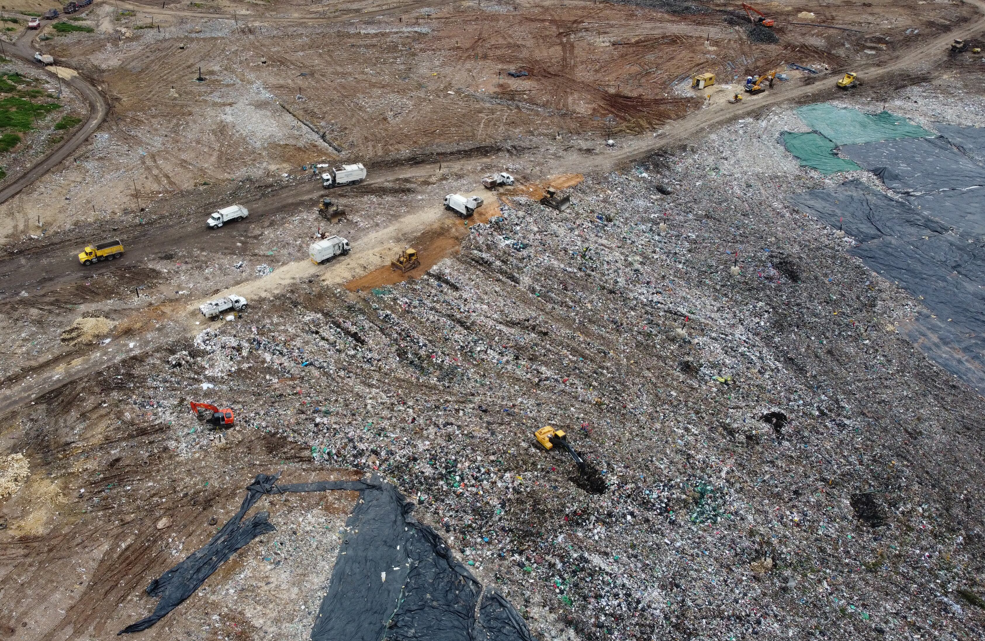 Panoramica Relleno Sanitario Doña Juana
principal vertedero de basura de Bogotá, ubicado en la localidad de Ciudad Bolívar entre los sectores de Mochuelo Alto y Mochuelo Bajo.
Agosto 24 del 2021
Foto Guillermo Torres Reina / Semana