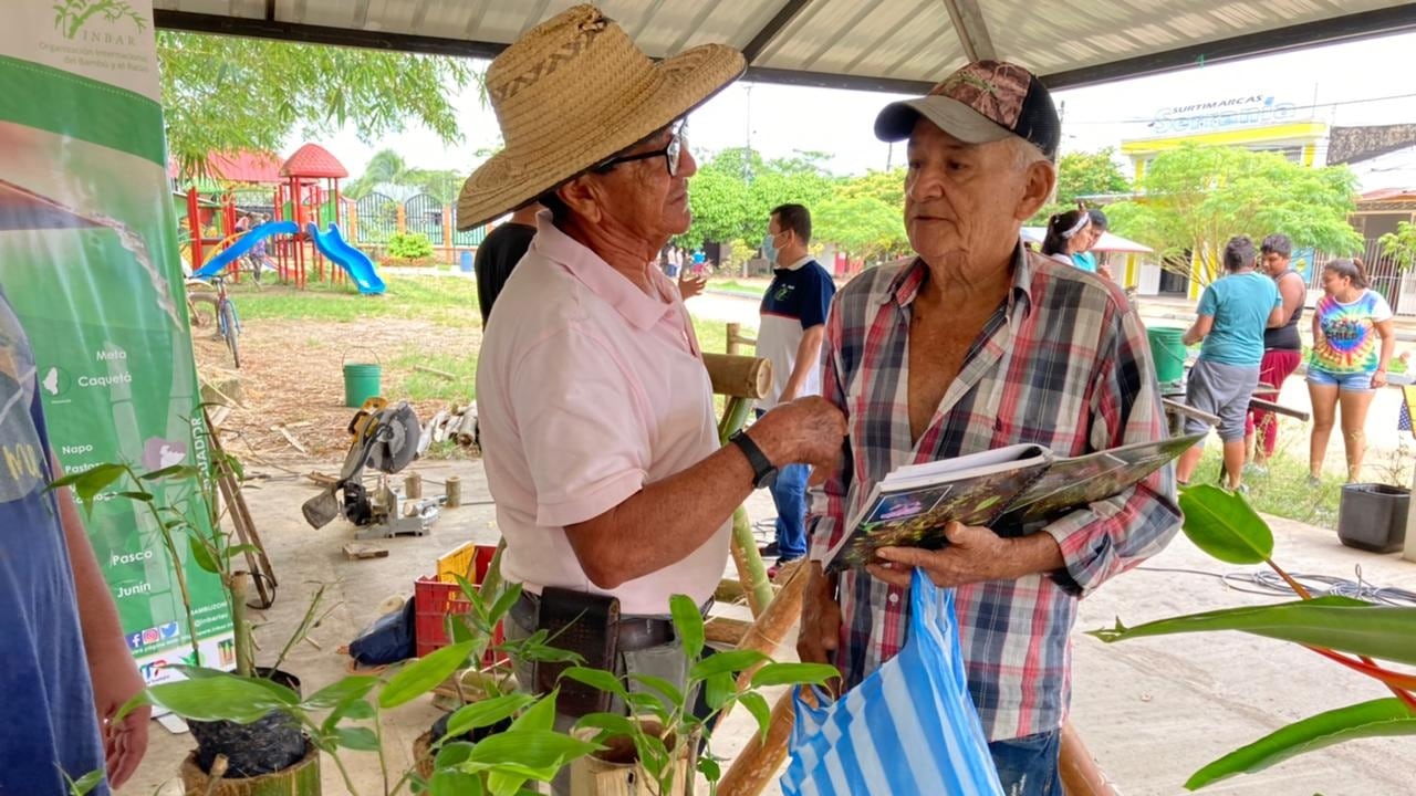 Las capacitaciones sobre los múltiples usos de la guadua son determinantes para que esta especie sea explotada de manera comercial. Foto: Inbar.