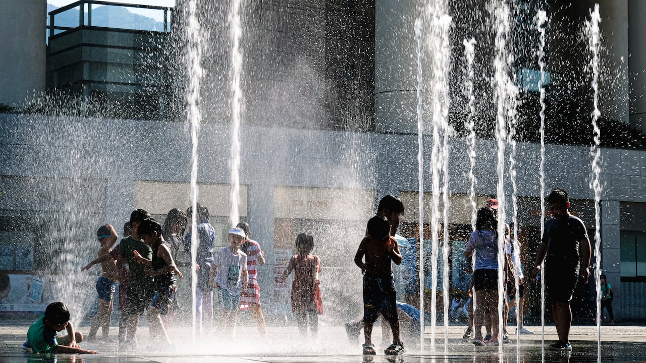 El observatorio ha registrado nueve días consecutivos de "mucho calor" este mes, la sexta racha más larga para Hong Kong desde 1884. (Photo by Sawayasu Tsuji/Getty Images)