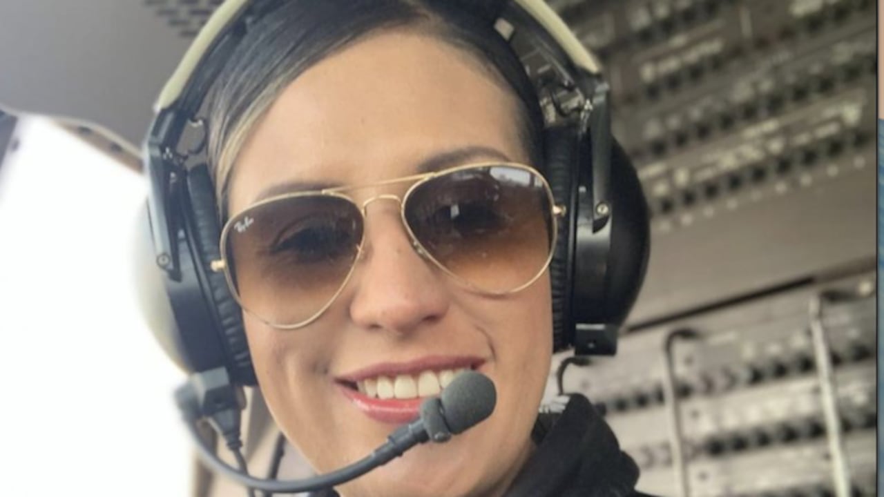 Piloto Diana Torres, de la Policía antinarcóticos. Lleva 25 años en aviones, combatiendo la droga en cielo y tierra.