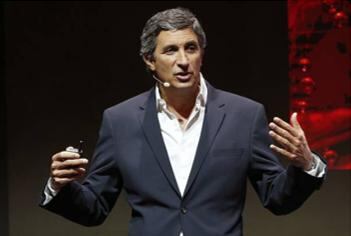 De financiero a vicepresidente creativo global: la historia de Rodolfo Echeverría