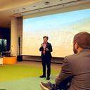 La alcaldesa Claudia López participando del congreso de la red de las Ciudades y Gobiernos Locales Unidos.