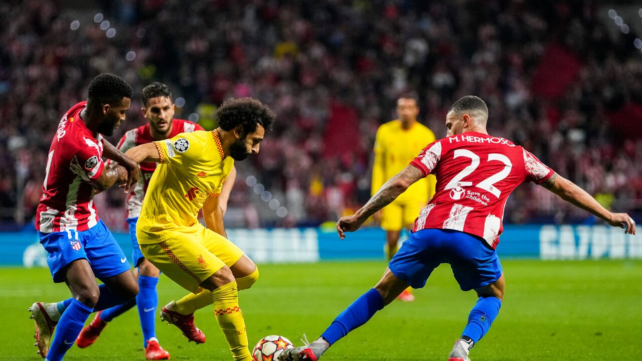 Mohamed Salah, figura del partido ante Atlético de Madrid, anotando dos goles