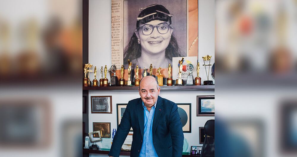 “A mi papá solo le pidieron que escribiera una historia inspirada en el Eje Cafetero. Pero nunca calculó el éxito que iba a tener Café con aroma de mujer”, asegura Ana María.