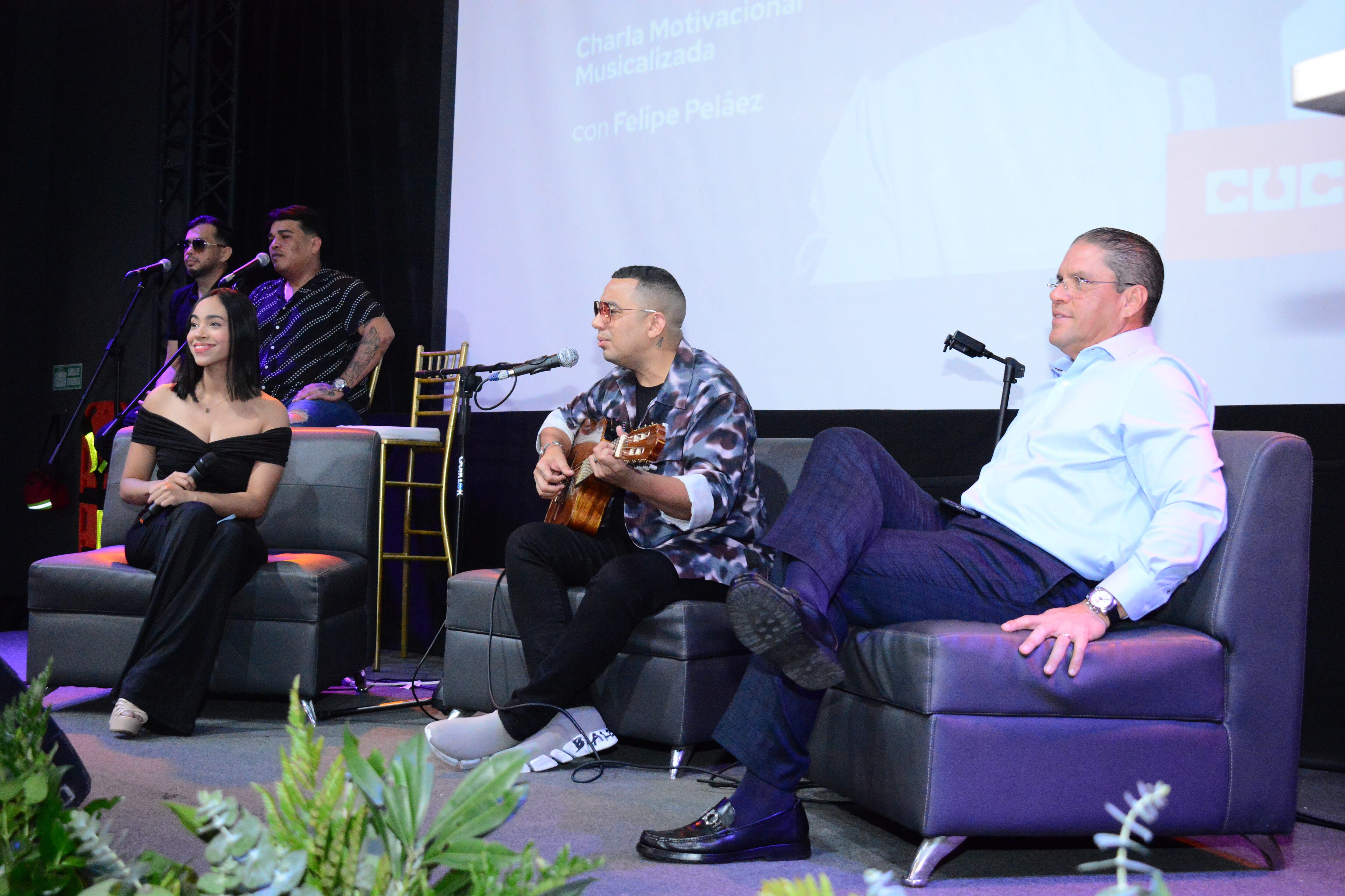 En el espacio moderado por Eduardo  Crissien Borrero, rector de la universidad, y Lorayne Solano Naizzir, profesora del programa de Comunicación Social y  Medios Digitales.