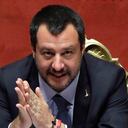 El primer ministro italiano, el ultraderechista Matteo Salvini, insiste en cerrar las fronteras de Europa y endurecer los pasos migratorios. Para él estas personas son piratas. Foto: Alessandra Tarantino/AP.