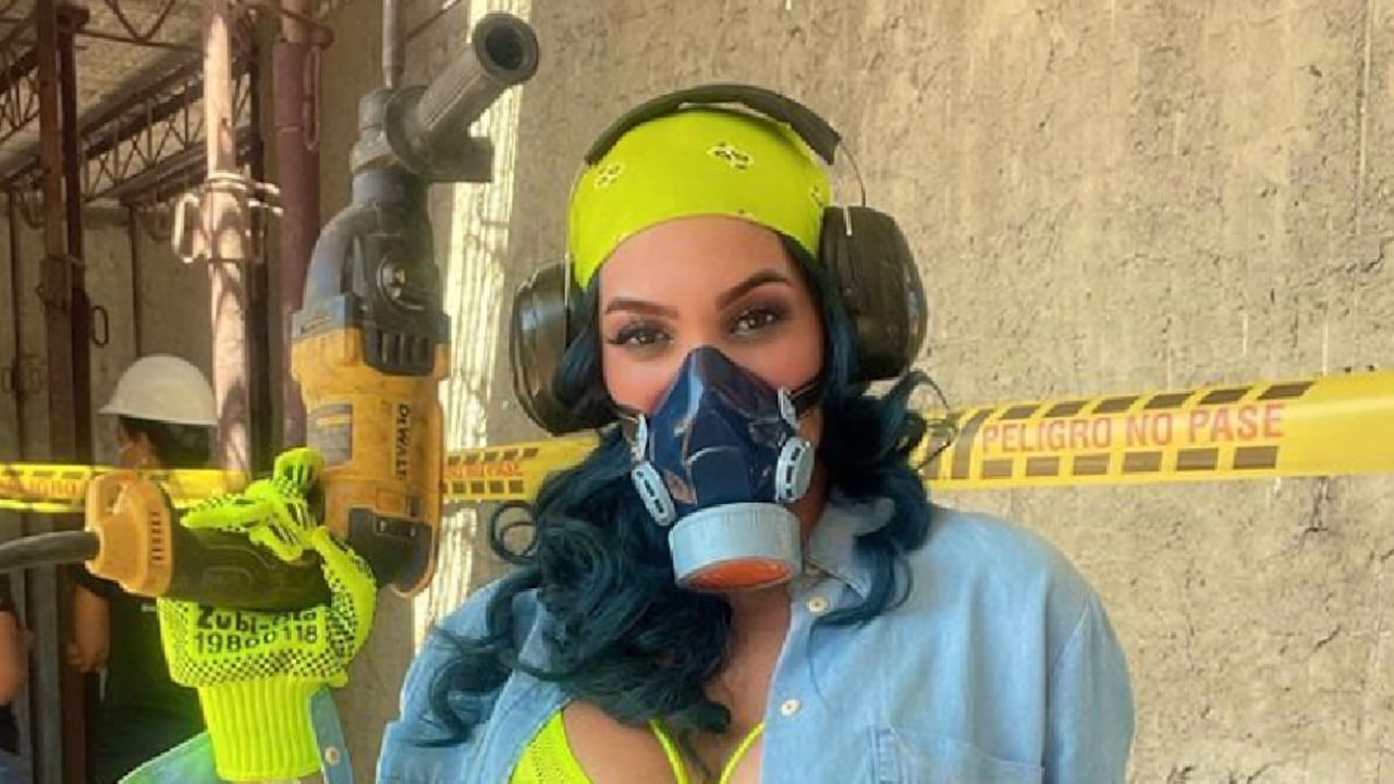 Instagram: @andreavaldirisos