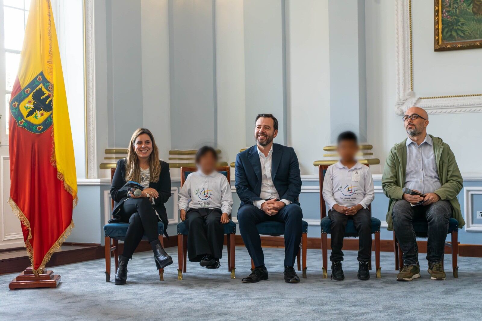 Alcalde Carlos Fernando Galán despidió a los niños y niñas del Coro Hijas e Hijos de la Paz