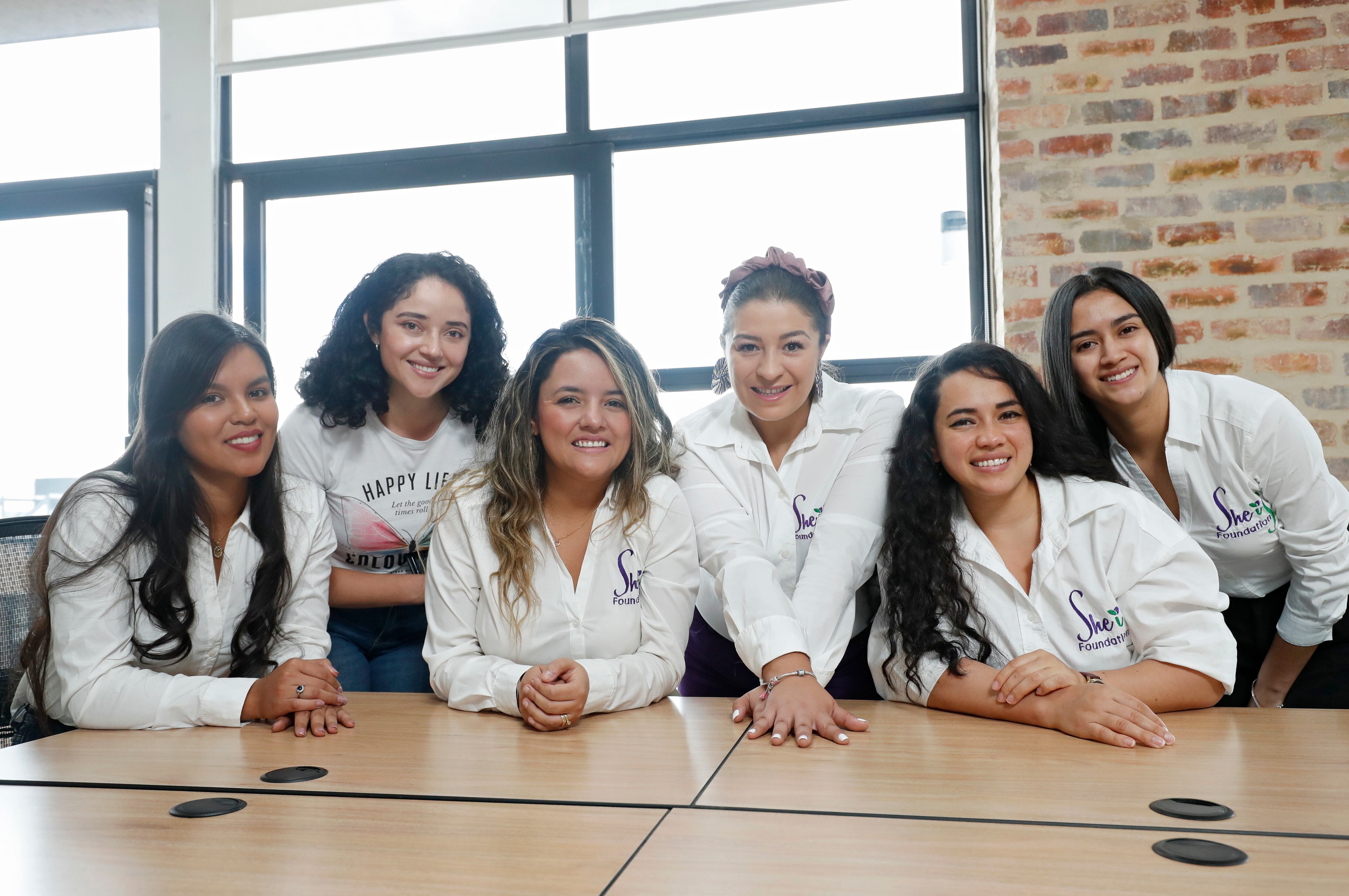 El grupo de mujeres de la Fundación She es parte de la cinco finalistas de la categoría entidades sin ánimo de lucro; junto con la Fundación Todos Podemos Ayudar, Corporación Mundial de la Mujer,  Trébola Organización Ecológica y la Fundación Italocolombiana del Monte Tabor.