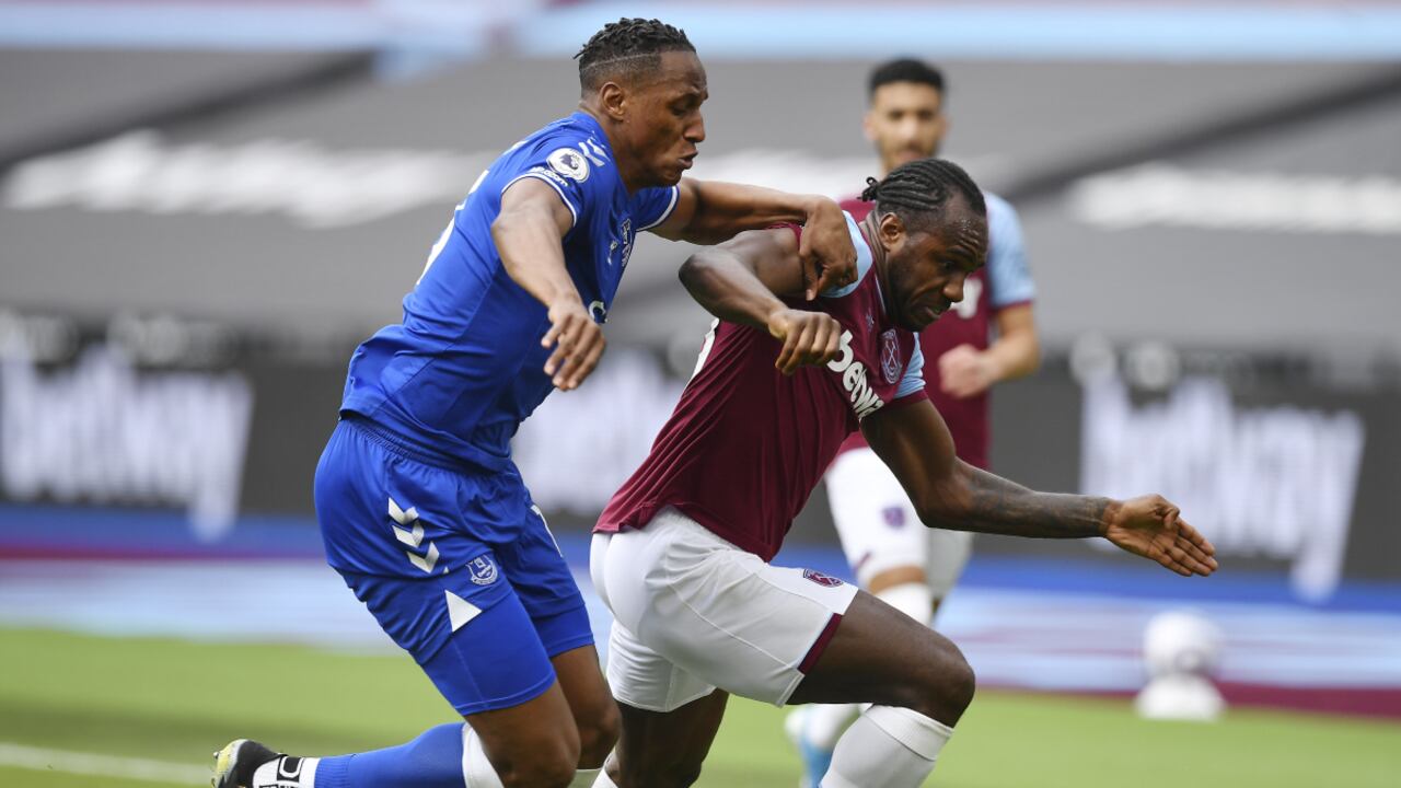 Yerry Mina en el juego ante West Ham