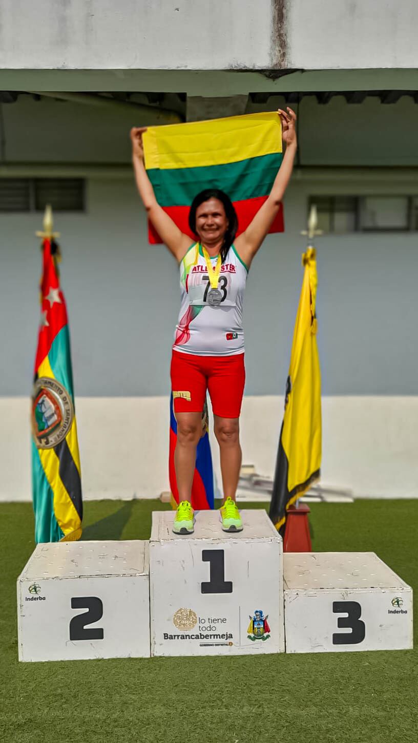 Nidia Cera representando a Bolívar en Barrancabermeja