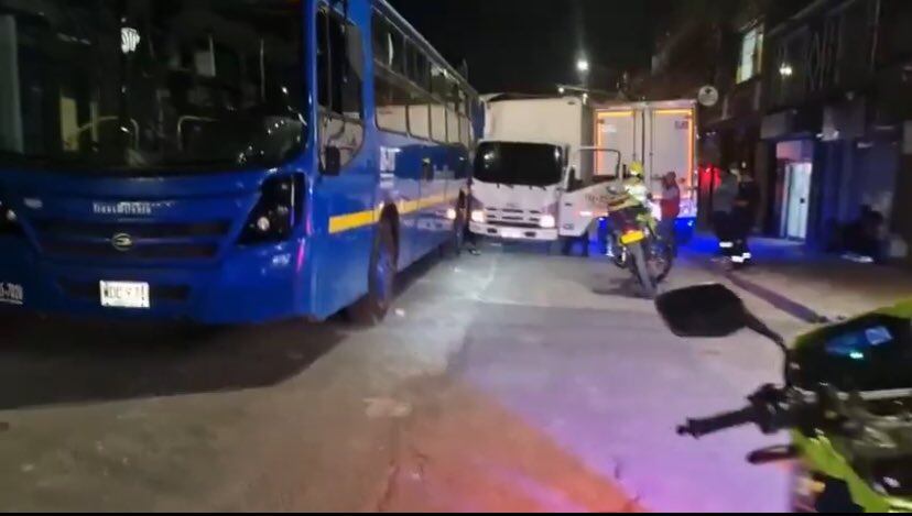 Los delincuentes hurtaron el vehículo en Bosa, pero fue en la localidad de Kennedy que se logró la interceptación y la captura de los ladrones.