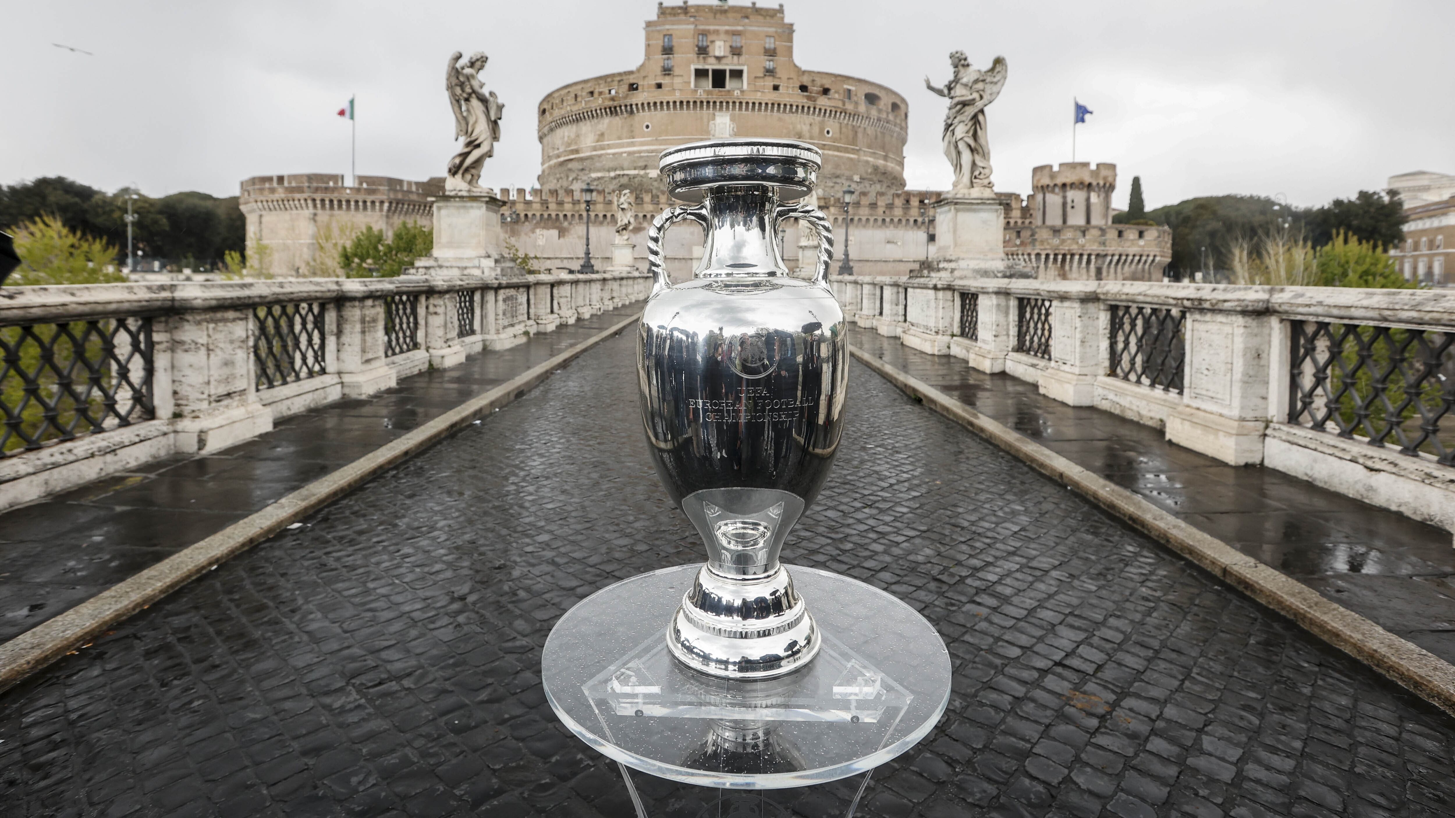 Trofeo que se llevará el campeón de la Eurocopa 2024.