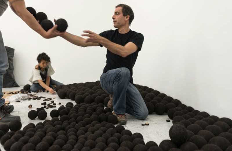 Juan Fernando Herrán en montaje. Foto: Óscar Monsalve.