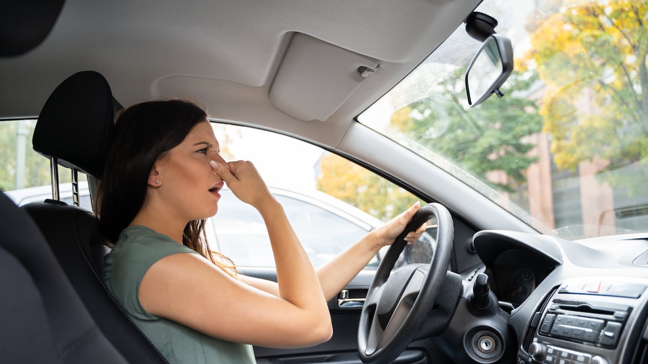El olor a gasolina puede ser desagradable para algunas personas.