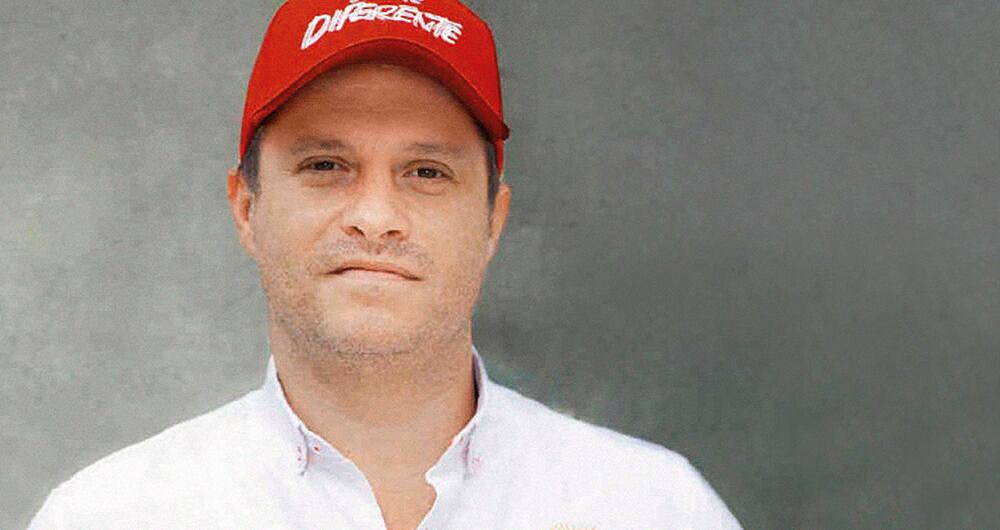 Héctor Olimpo, gobernador de Sucre.