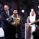 Gianni Infantino, con Leo Messi en la final de Qatar 2022