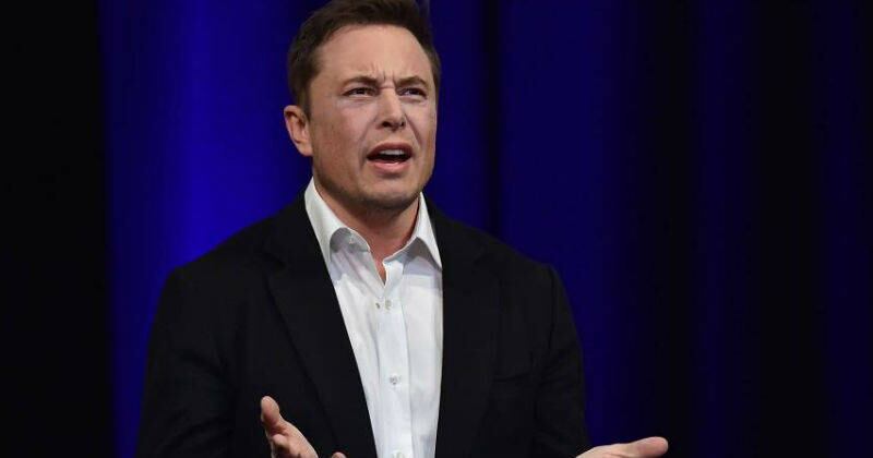 Elon Musk, con 50 años, sigue siendo la persona más rica del mundo. 