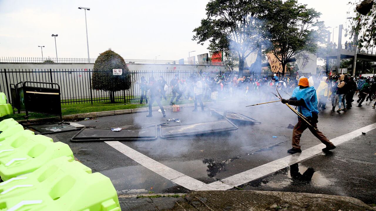 Disturbios en la Embajada Americana y en la Universidad Nacional.