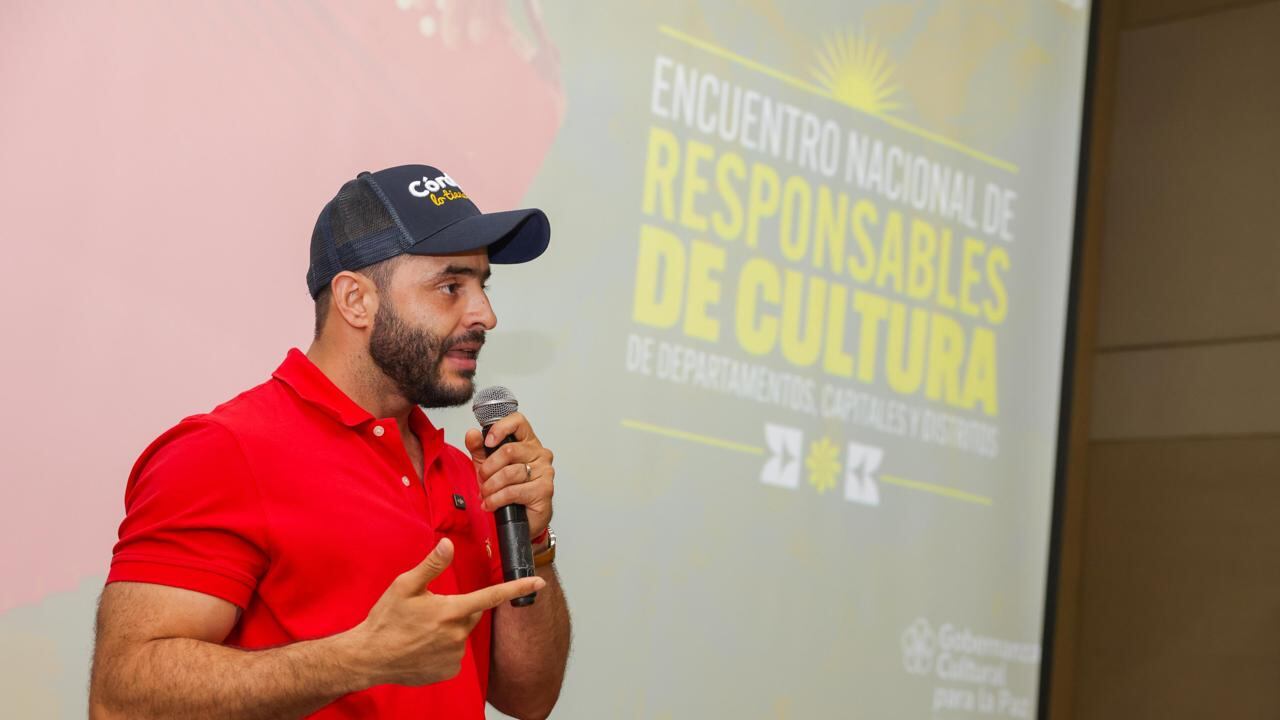 Erasmo Zuleta, gobernador de Córdoba, estuvo reunido con la ministra de Cultura, Yannai Kadamani.