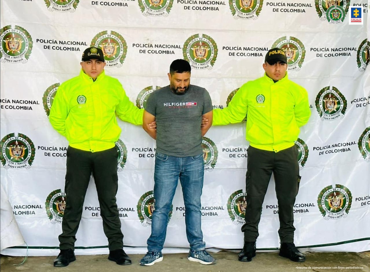 El señalado se encargaba de almacenar toneladas de clorhidrato de cocaína en zonas costeras de Bolívar y Magdalena.