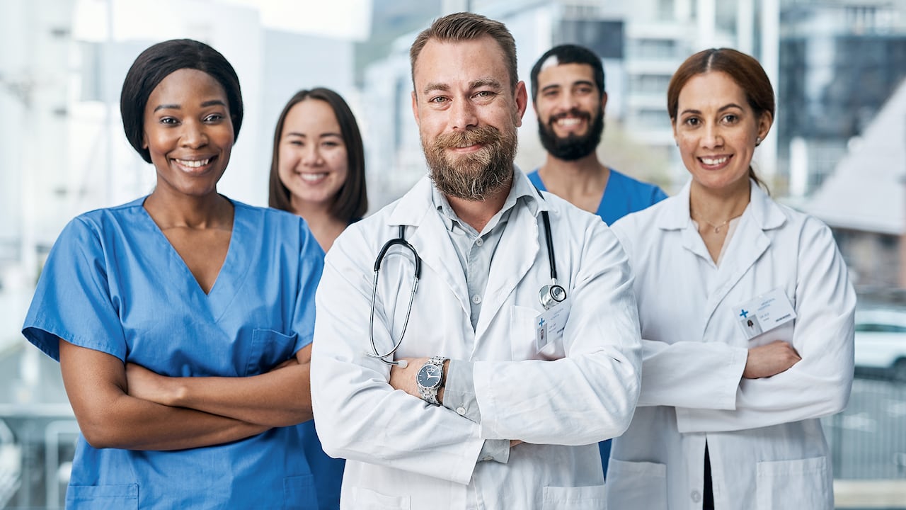 Los médicos se capacitarán para contribuir con la remisión temprana y diagnóstico oportuno de los pacientes con cáncer.