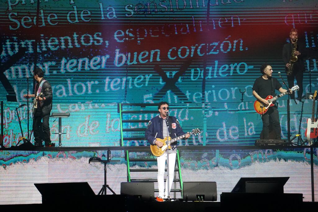 Andrés Cepeda interpretó sus más grandes éxitos.