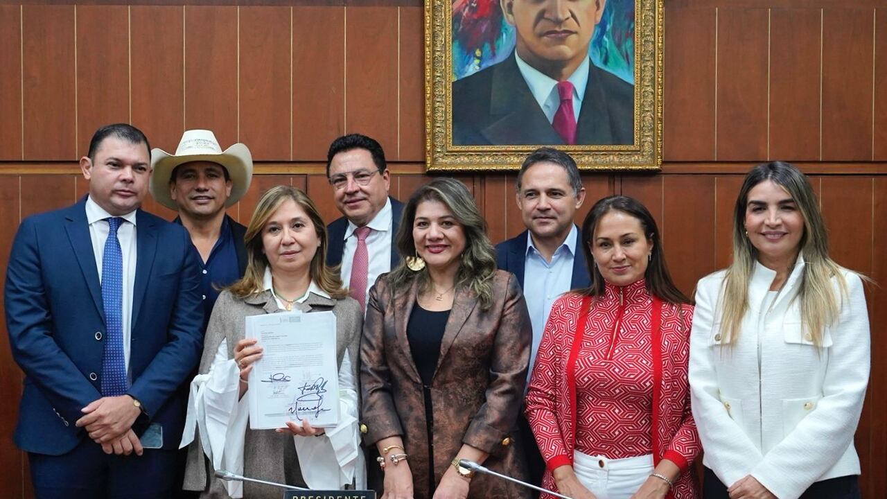 Senadores de la comisión séptima firmaron una ponencia para archivar la reforma a la salud propuesta por el Gobierno.