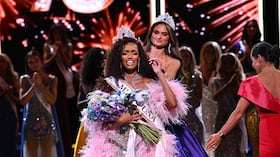 Audrey Eckert, ganadora de Miss USA 2025, fue la encargada de coronar a Justus Kelley.