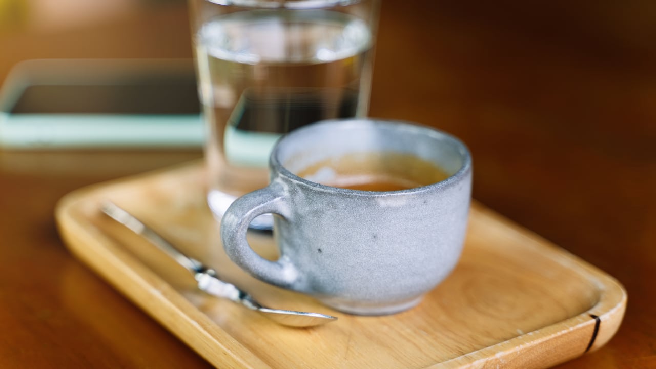 El café y la sal tienen muchos beneficios cuando se consumen moderadamente.