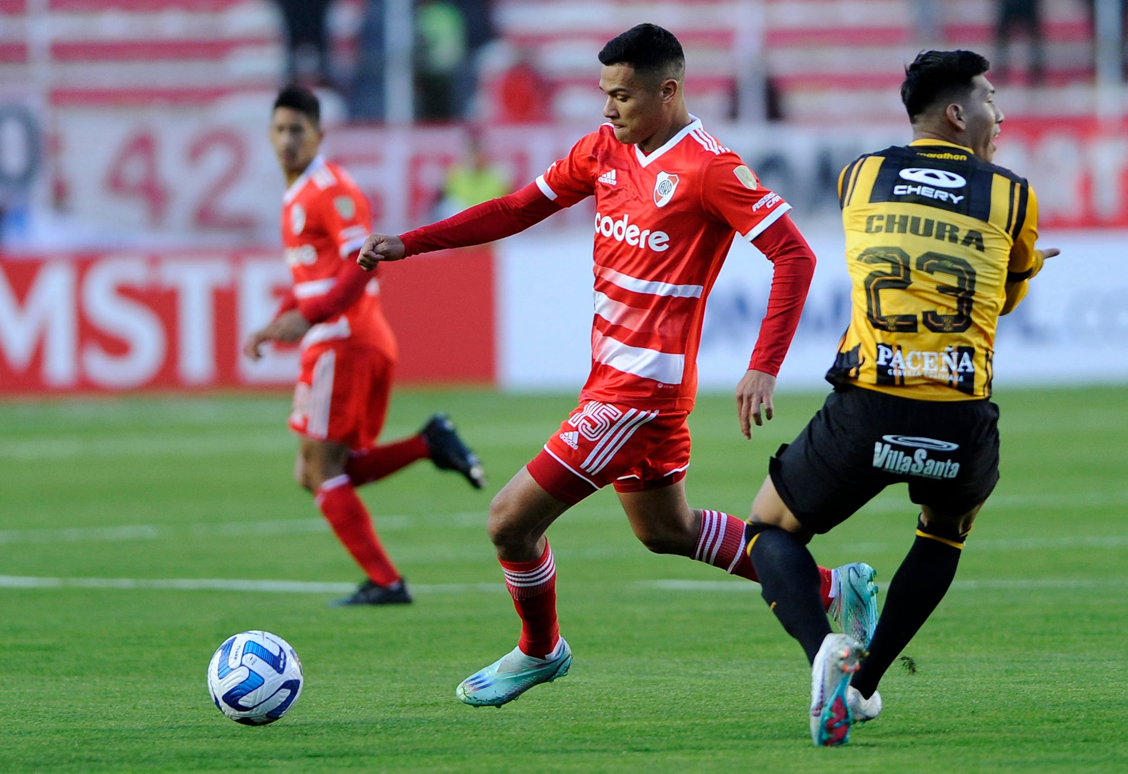 Strongest vs River Plate