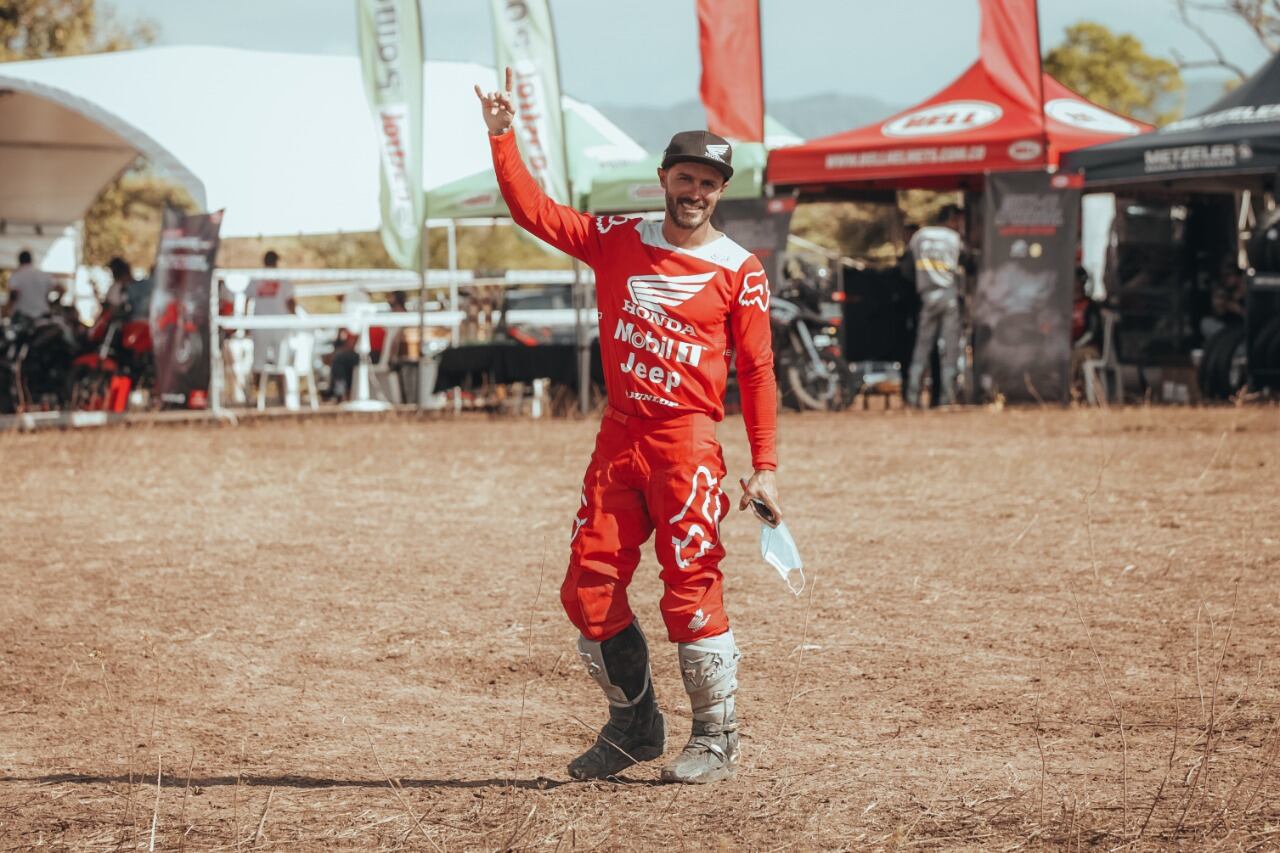 Sebastián "tatán" Mejía, campeón en su categoría de Gladiadores Offroad evento  Latinoaméricano que reúne a pilotos profesionales y aficionados.