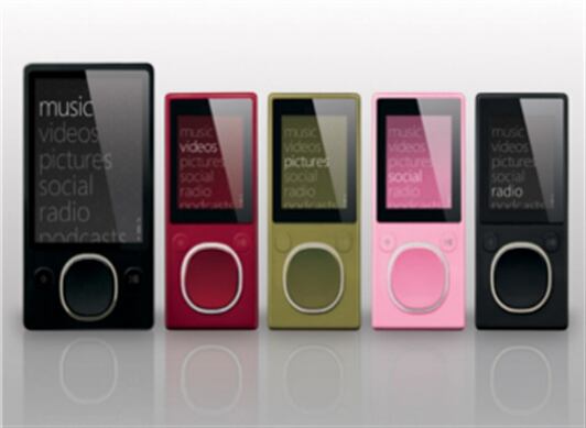 Zune fue la gran apuesta de Microsoft para entrar en el mercado de los reproductores portátiles, pero nunca logró hacerle sombra al dominio que Apple ya ejercía con el iPod.