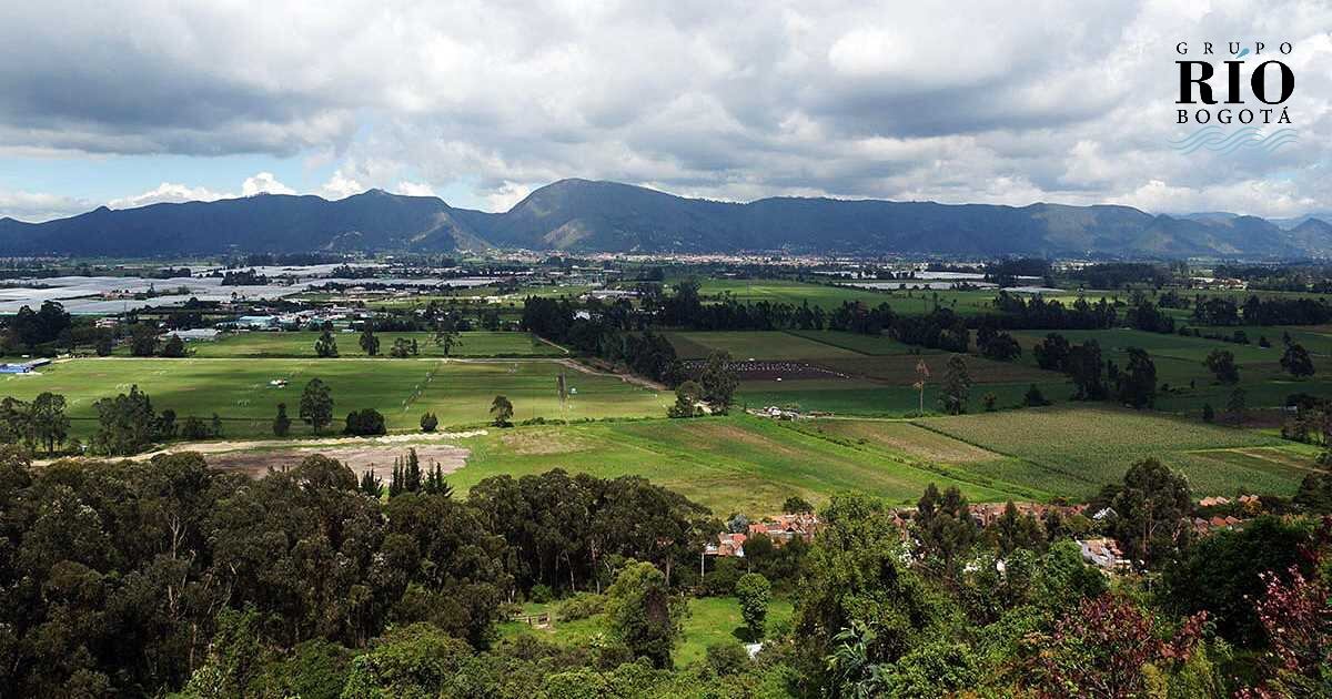 También, la CAR informó que el fideicomiso Lagos de Torca, la empresa interesada en la ejecución de la obra, debe tramitar y recibir la licencia ambiental para poder llevar a cabo la prolongación de la avenida.
