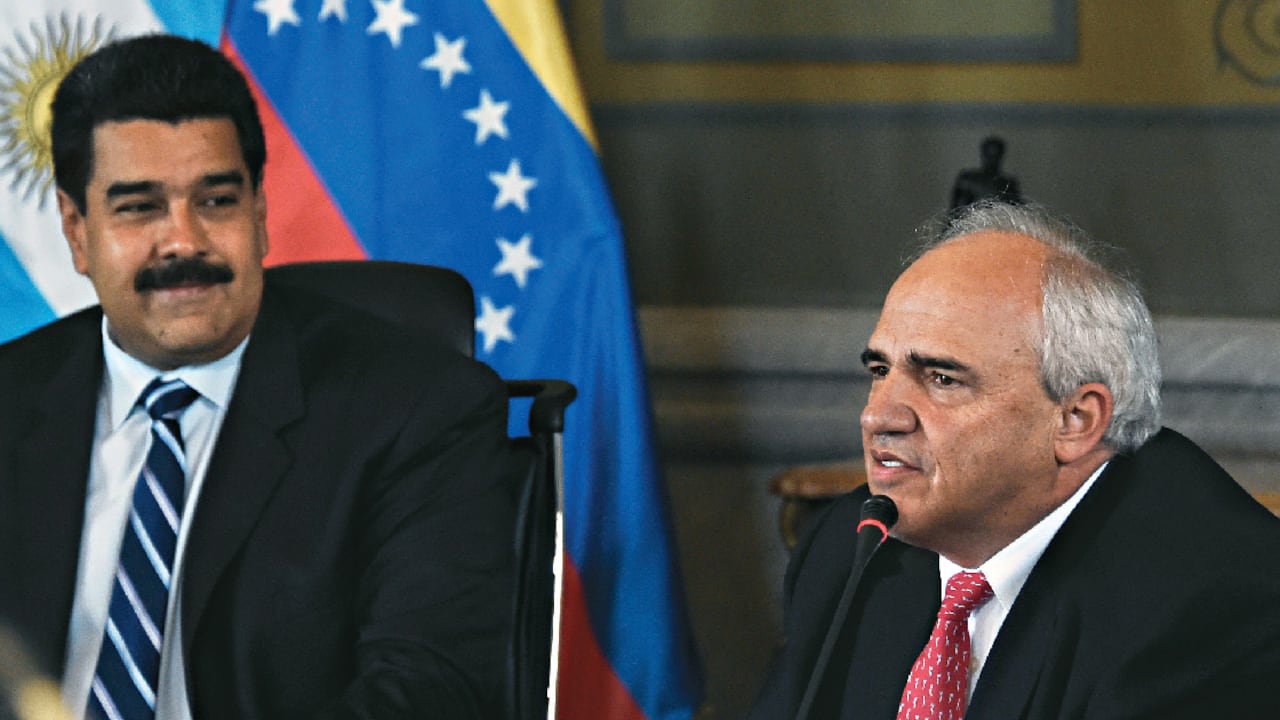 Que el presidente Nicolás Maduro atribuyera la muerte de Serra a parami-litares colombianos no sorprendió a nadie. Pero sí que lo respaldara el actual secretario general de Unasur, Ernesto Samper.
