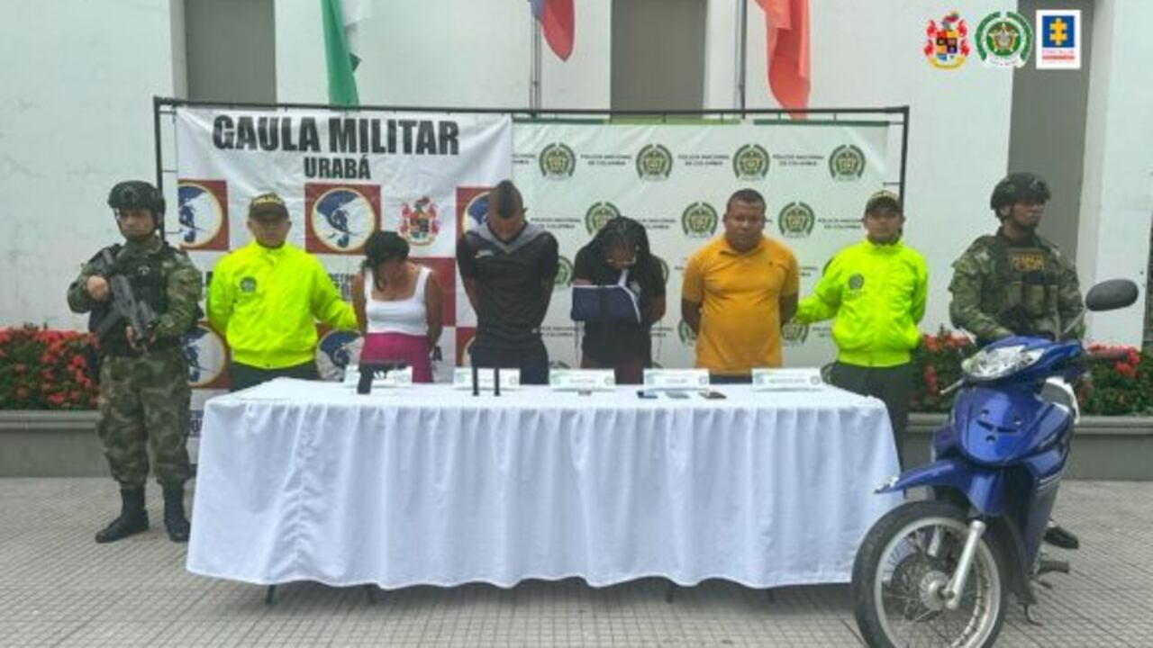 Labores de policía judicial permitieron establecer que alias Chapin, presuntamente, sería el coordinador de sicarios en la zona, mientras que las mujeres, al parecer, eran las encargadas de ubicar a las víctimas que iban a ser ejecutadas por la organización.