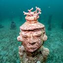 Escultura en el mar (Photo by Luis ACOSTA / AFP)
