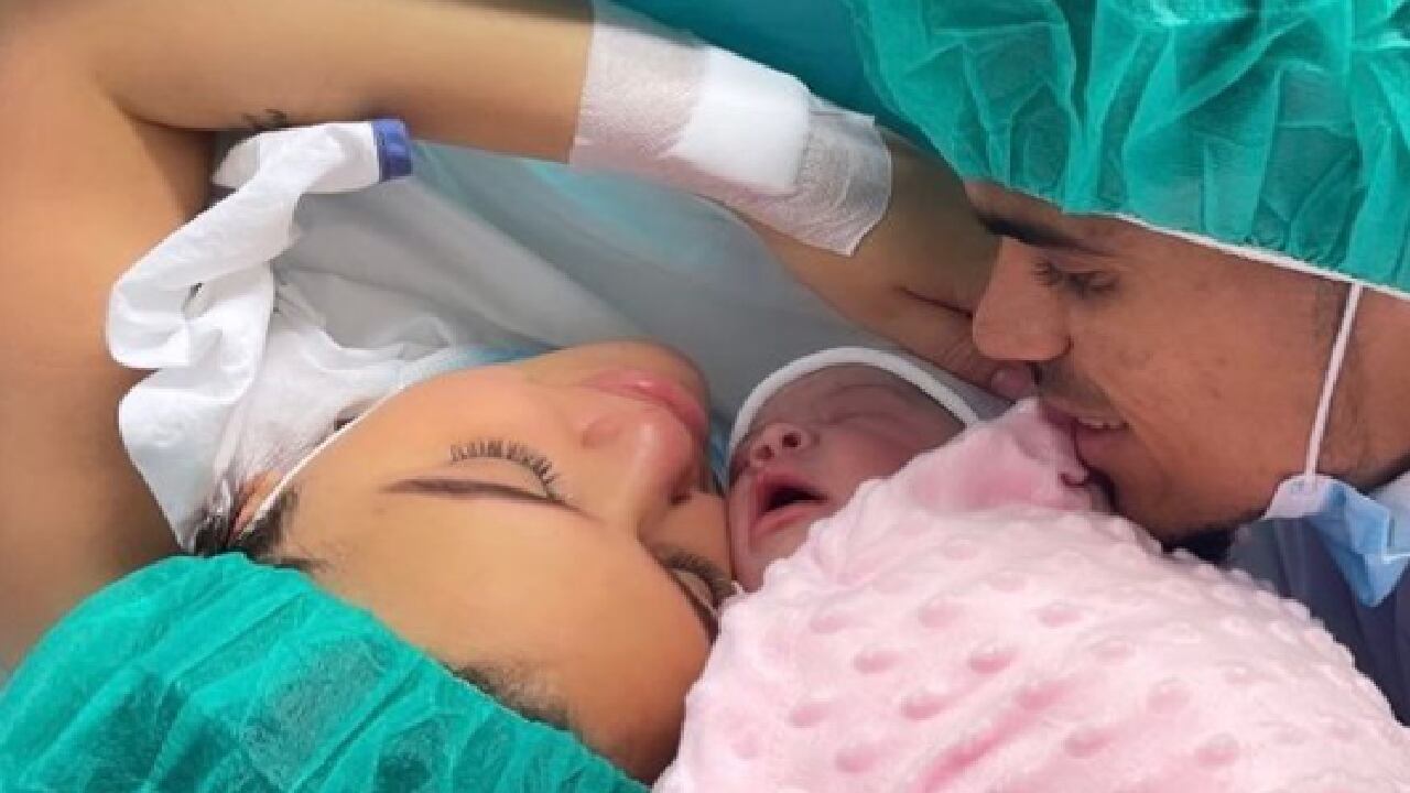 El jugador Luis Díaz anunció el nacimiento de su hija Roma. Foto Instagram @luisdiaz19.