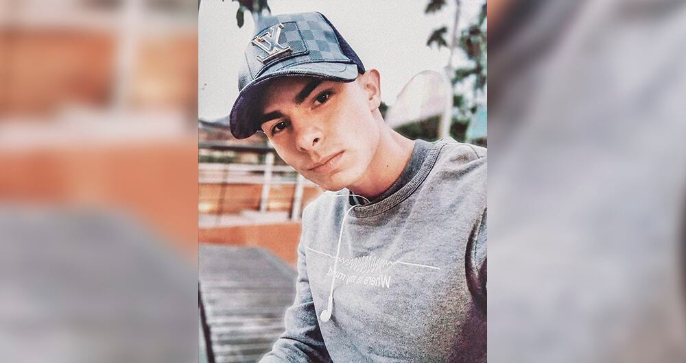 Santiago Bolívar fue capturado al no tener factura de su celular.