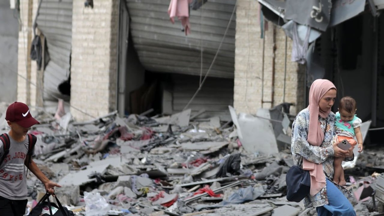 Los bombardeos están dejando miles de víctimas civiles en Israle y en Gaza.