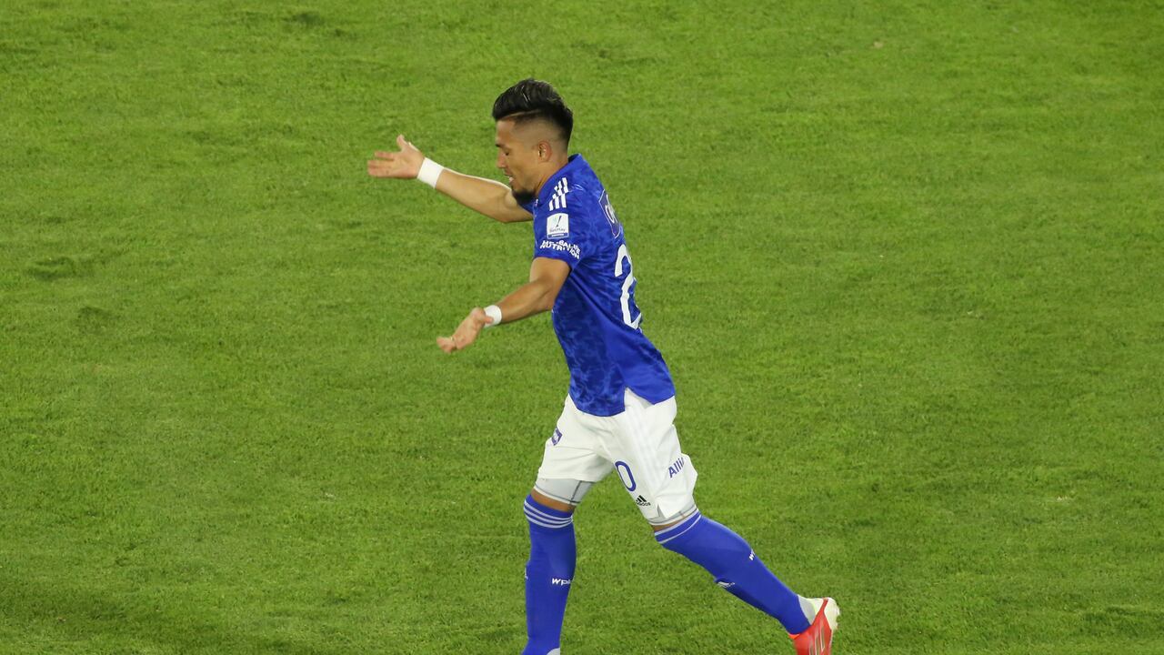 Mientras Millonarios llegó al partido ubicado en la parte alta de la tabla con 25 puntos, América lo hizo en la parte media de la clasificación con 17 unidades, aunque ambos se mantienen dentro de los ocho mejores del torneo. (Photo by Daniel Garzon Herazo/NurPhoto via Getty Images)