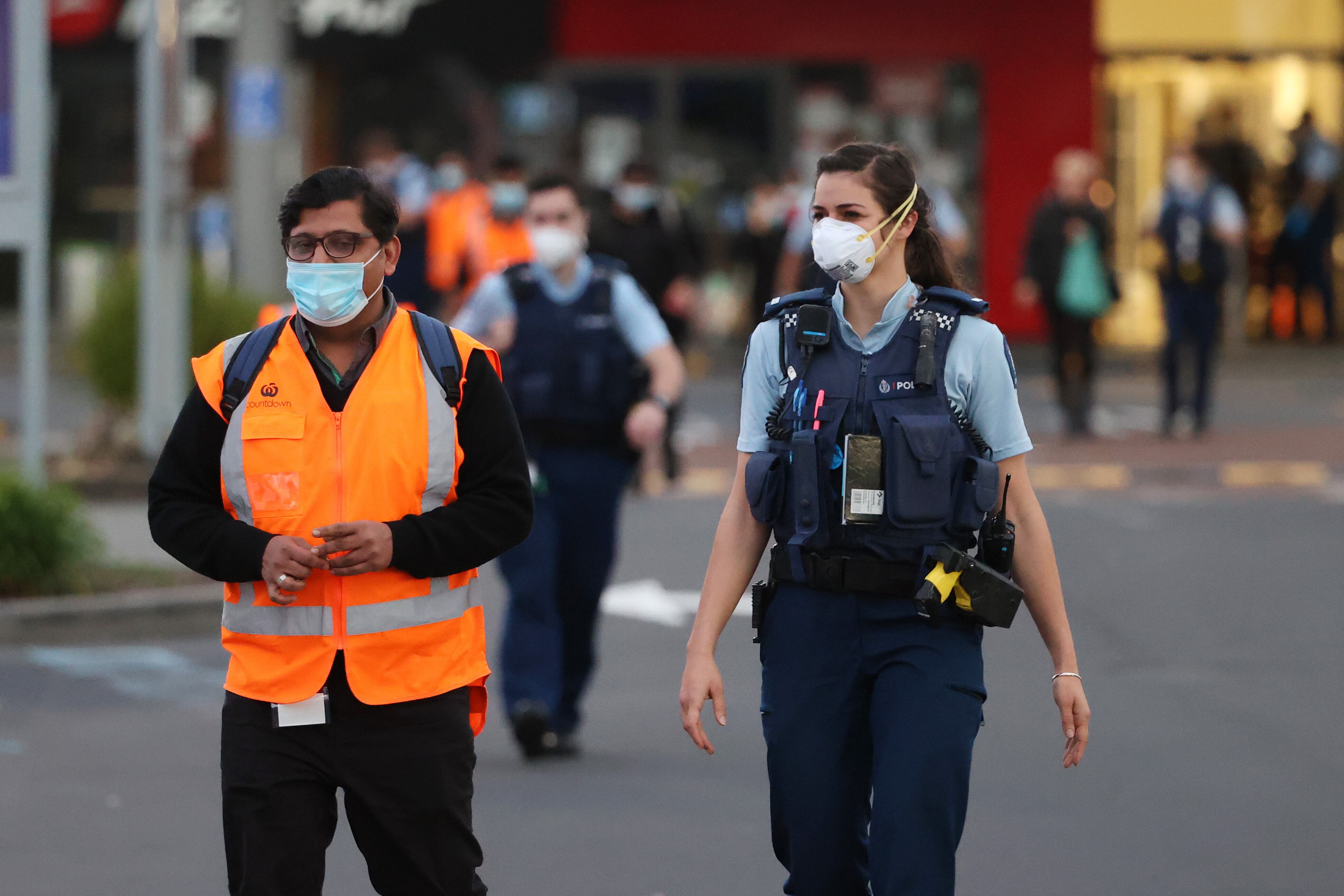 Un ataque terrorista se presentó en un supermercado de Nueva Zelanda dejando 6 personas heridas.