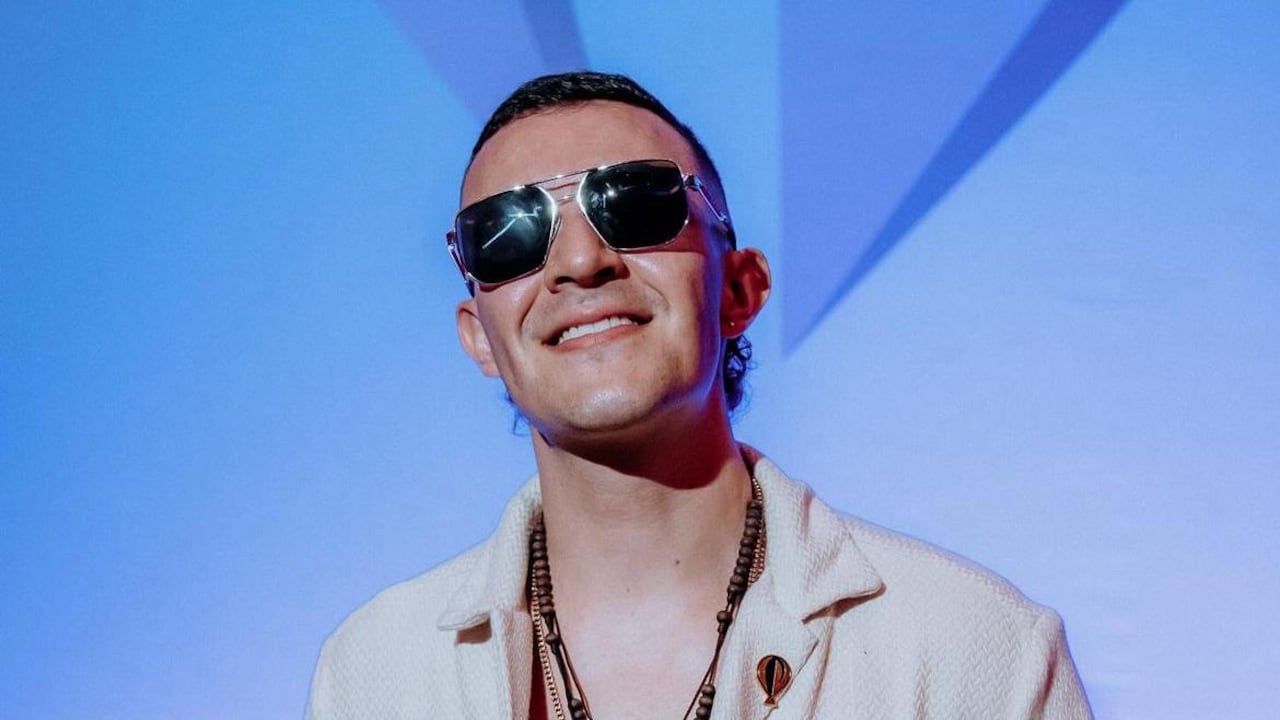 Luis Alfonso, cantante de música popular.