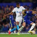 Londres, Inglaterra - 14 de septiembre: Hakim Ziyech del Chelsea es desafiado por Wilmar Barrios del Zenit St. Petersburg durante el partido del grupo H de la Liga de Campeones de la UEFA entre el Chelsea FC y el Zenit St. Petersburg en Stamford Bridge el 14 de septiembre de 2021 en Londres, Inglaterra. (Foto de Catherine Ivill / Getty Images)