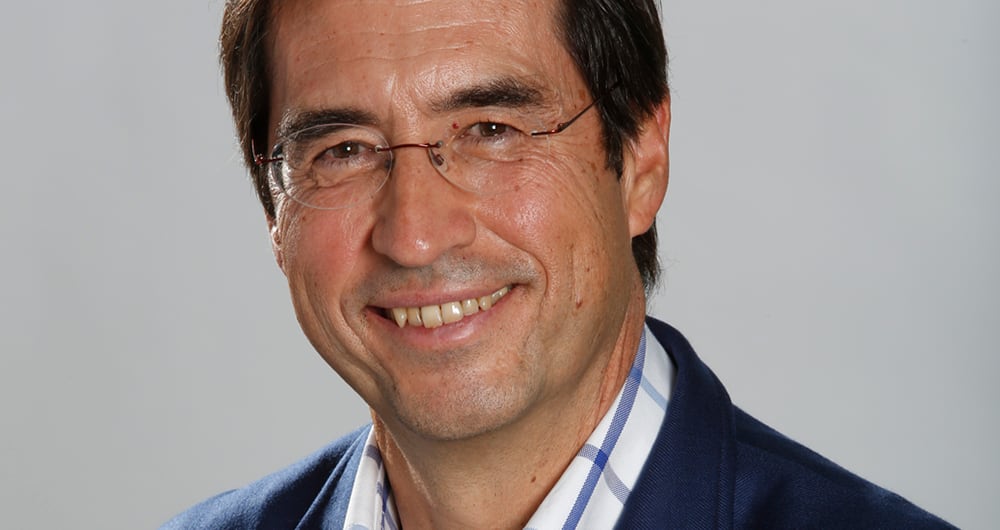 “Tú no eres el personaje de una mala película, eres el guionista, y por tanto puedes cambiar el papel si así lo decides”: Mario Alonso Puig