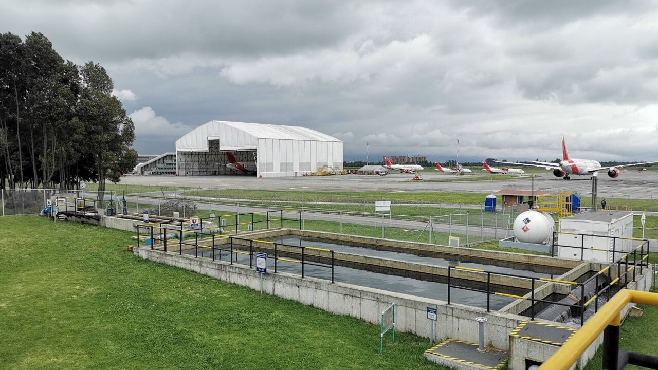 La PTAR de El Dorado cuenta con una capacidad de 57,1 litros por segundo que posibilita tratar y disponer el agua residual proveniente de las instalaciones del Aeropuerto. Foto: Opain.