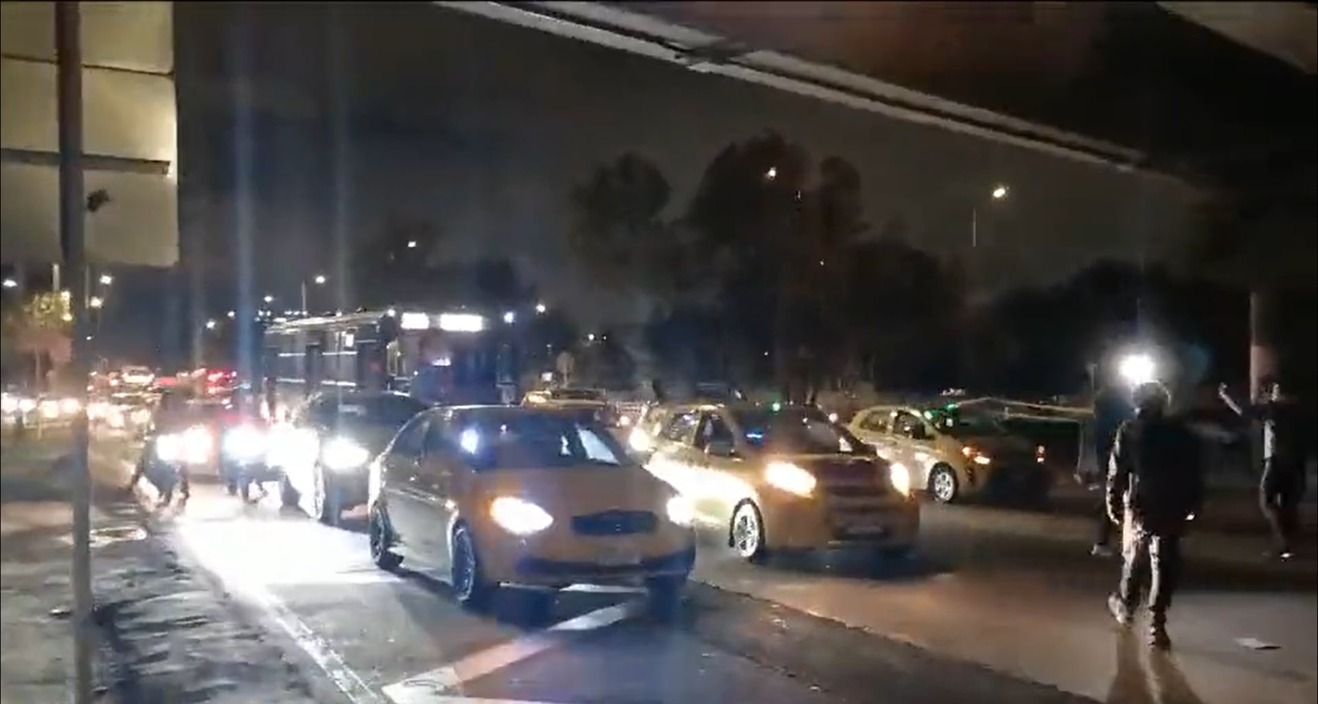 Los taxistas volvieron a salir a las calles para manifestarse.