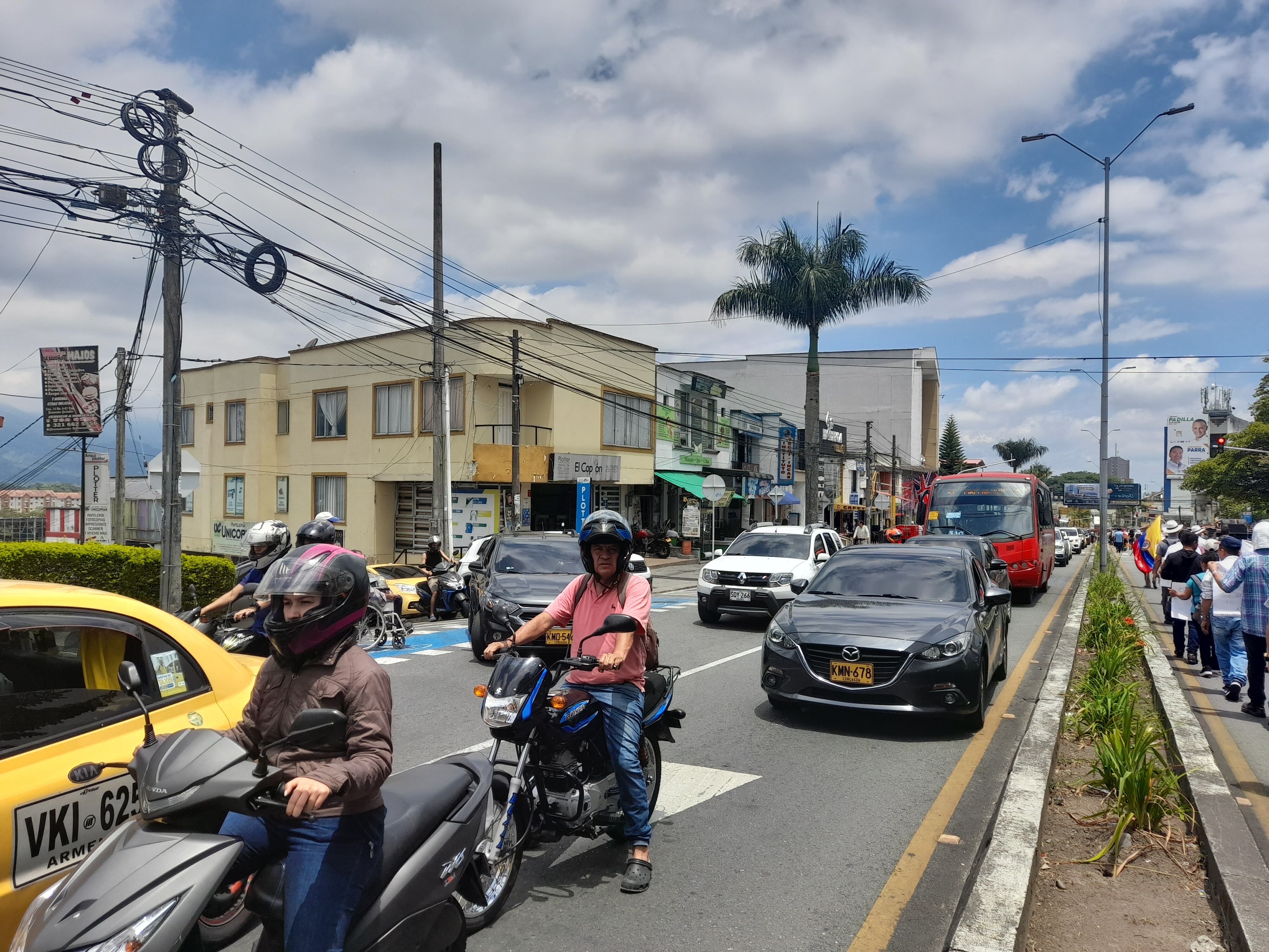 Los taxis tienen restricciones en Armenia de sábado a miércoles